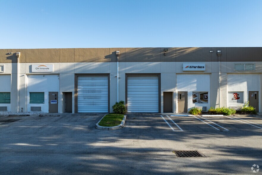 More Photos Of 2050 N Andrews Ave, Pompano Beach Warehouse For Lease