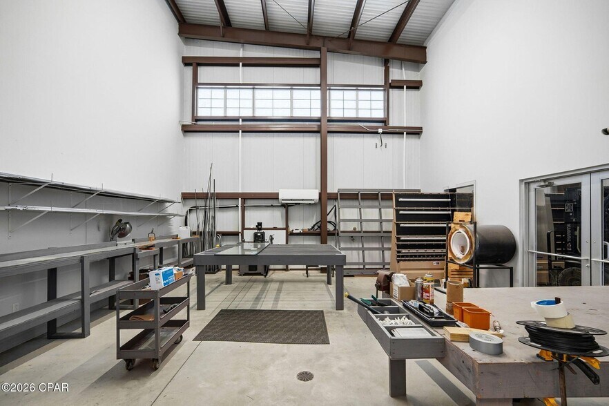 More Photos Of 1331 Harrison Ave, Panama City Showroom For Sale