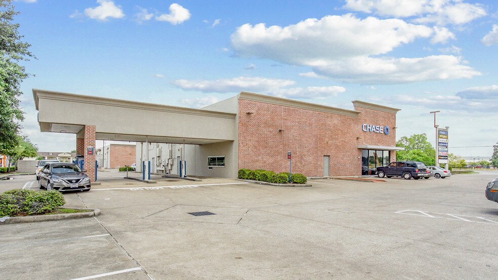 33203418 S Hwy 6, Houston, TX 77082 For Lease
