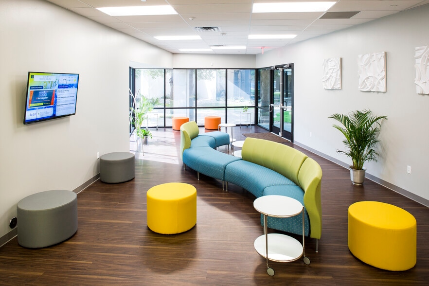 More Photos Of 3100 Alvin Devane Blvd, Austin Flex For Sale