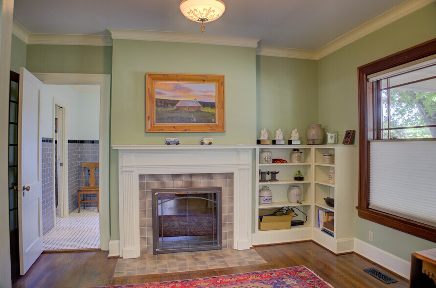 More Photos Of 1404 S Quaker Ave, Tulsa Office For Sale