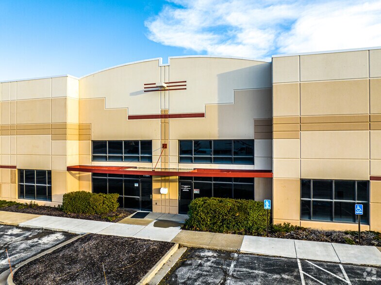 More Photos Of 11036-11068 Strang Line Rd, Lenexa Light Manufacturing For Lease
