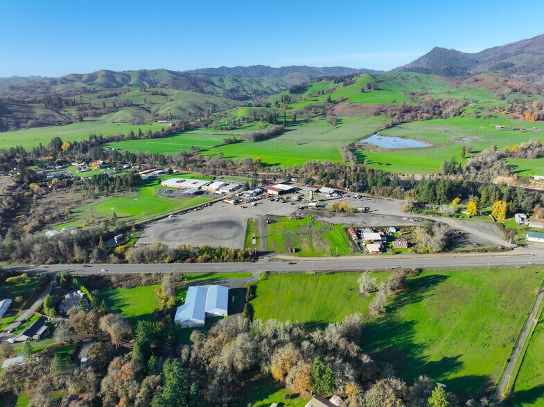 More Photos Of 1577 Glide Loop Dr, Glide Industrial For Sale