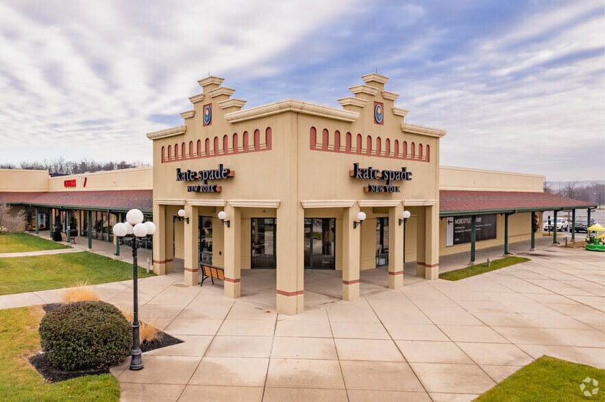 More Photos Of 495 Prime Outlets Blvd, Hagerstown Unknown For Lease