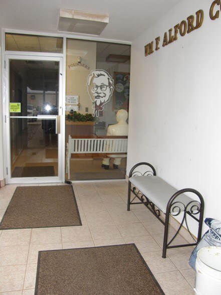 More Photos Of 2112 Industrial Dr, Niles Manufacturing For Sale