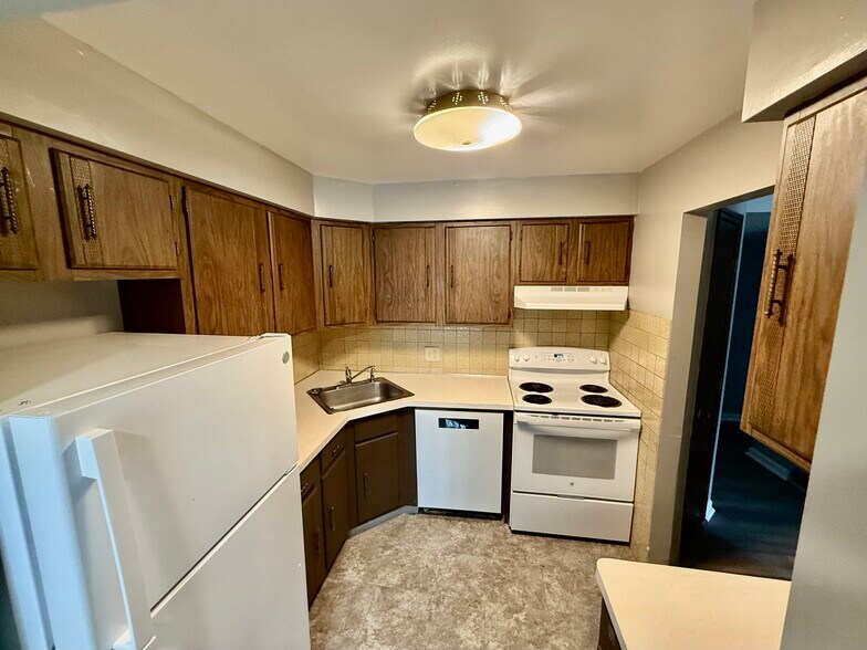 More Photos Of 261 Beattie Ave, Lockport Apartments For Sale