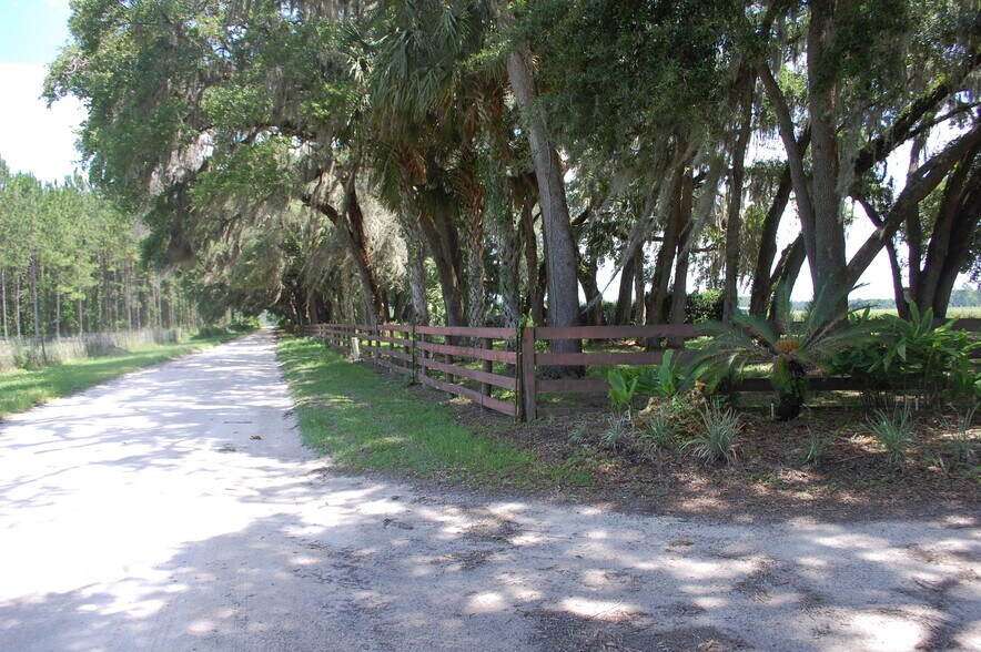 More Photos Of 18811 SE 243rd St, Hawthorne Specialty For Sale