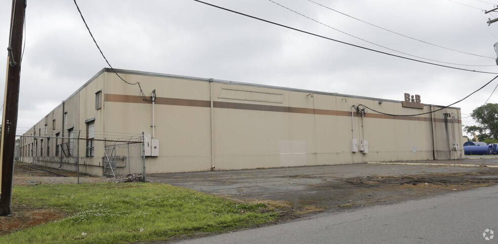 More Photos Of 1805 E 5th St, North Little Rock Warehouse For Lease