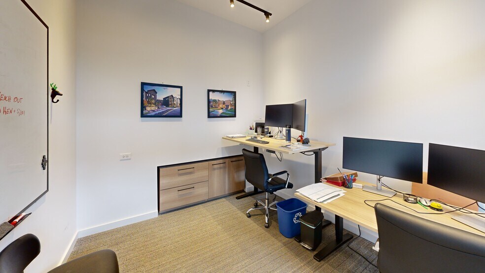 More Photos Of 1643 N Milwaukee Ave, Chicago Office For Lease