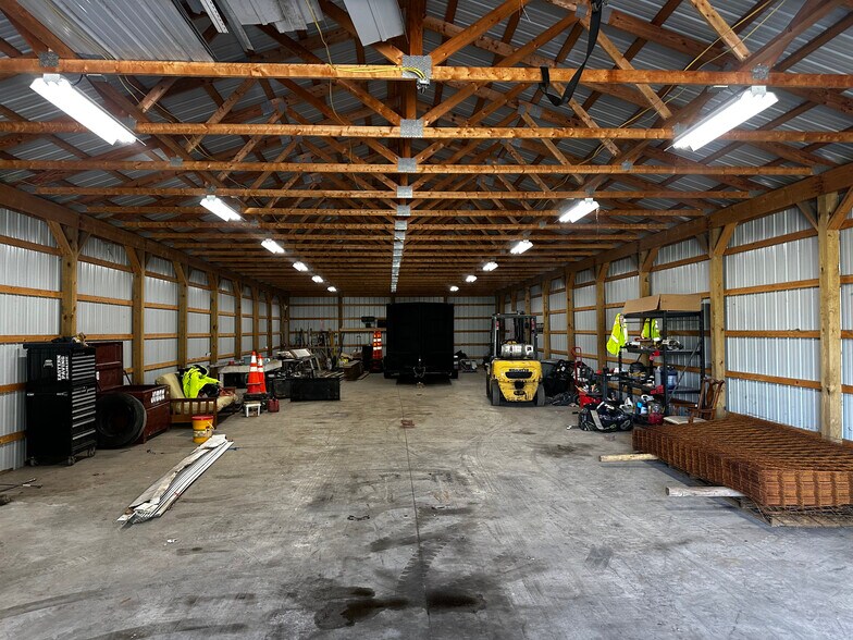More Photos Of 7704 Maltlage Dr, Bayberry Flex For Sale