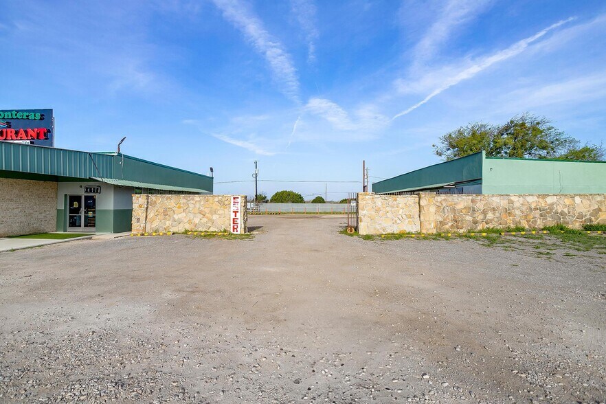 More Photos Of 4920 Tin Top Rd, Weatherford Office For Sale