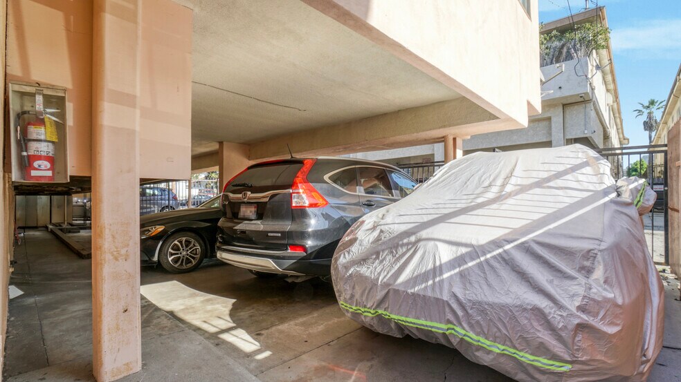 More Photos Of 3310 Keystone Ave, Los Angeles Apartments For Sale