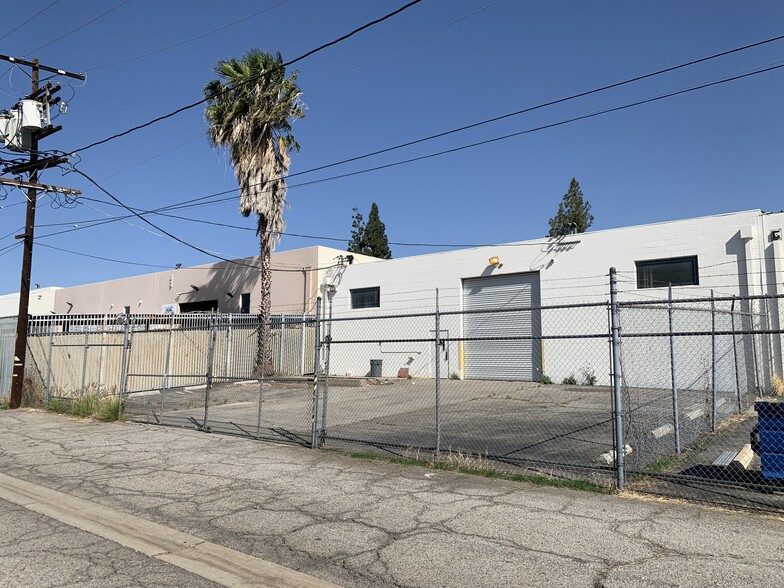 More Photos Of 20536-20542 Plummer St, Chatsworth Warehouse For Lease