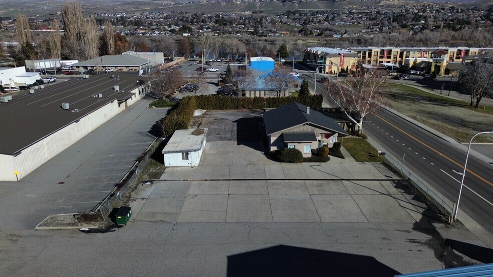 More Photos Of 98 E 9th St, Wenatchee Office Residential For Lease