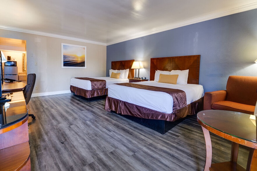 More Photos Of 710 S Cherokee Ln, Lodi Hospitality For Sale