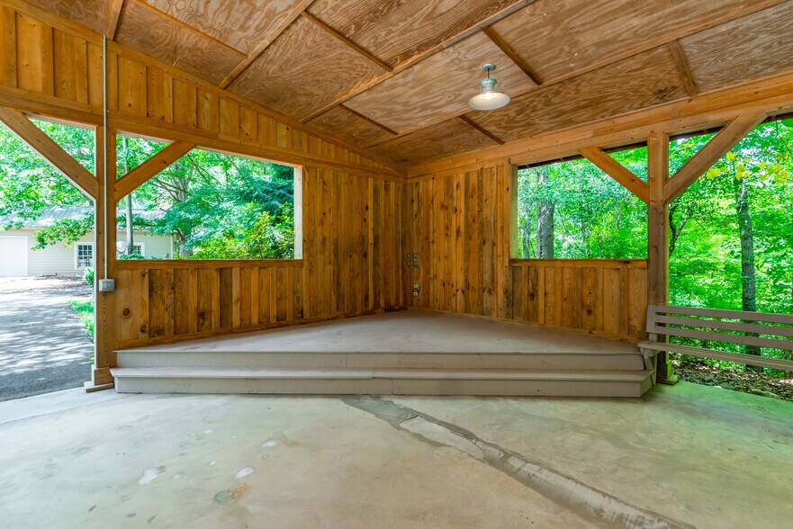 More Photos Of 565 Owens Gin Rd NE, Calhoun Lodge Meeting Hall For Sale
