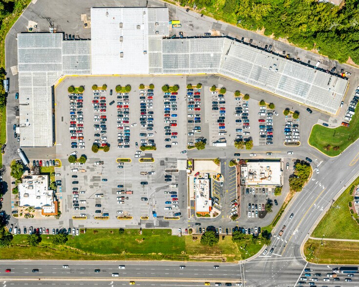 More Photos Of 4516 Durham Chapel Hill Blvd, Durham Auto Dealership For Lease