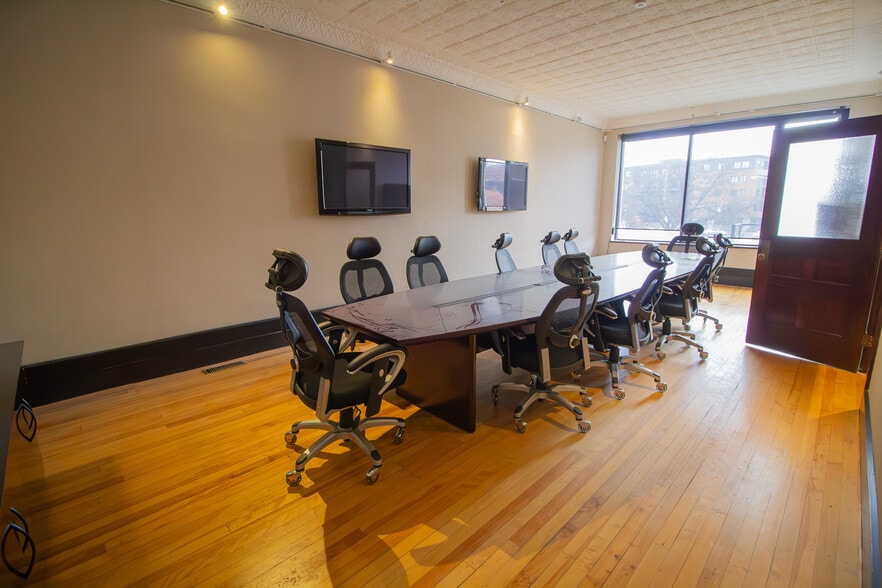 More Photos Of 174 Glen St, Glens Falls Office For Sale