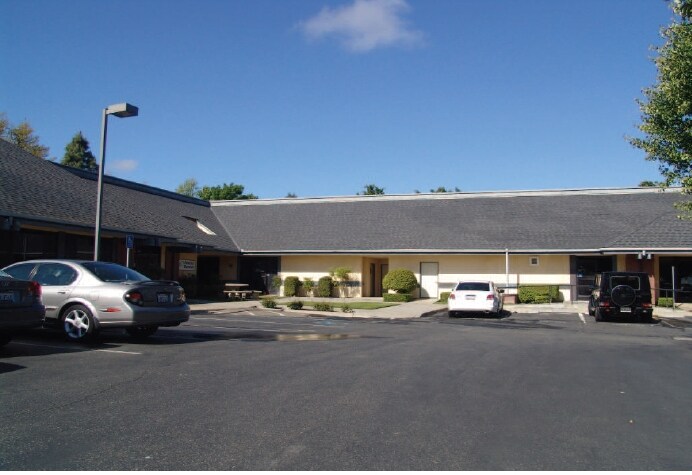 More Photos Of 3585 W Beechwood Ave, Fresno Office For Sale