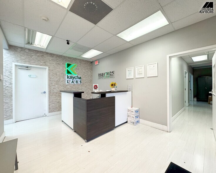 More Photos Of 4131 SW 47th Ave, Davie Flex For Lease