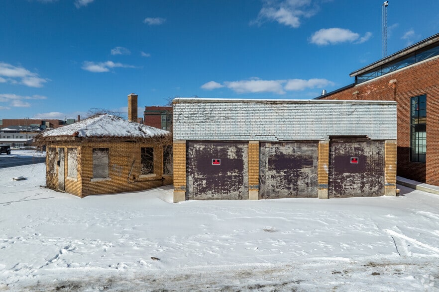 More Photos Of 3100 Brush St, Detroit Light Distribution For Lease