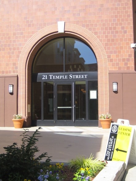 More Photos Of 892 Main St, Hartford Apartments For Lease