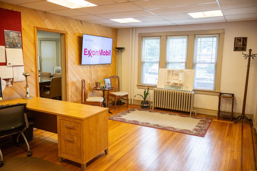 More Photos Of 523 S White Horse Pike, Audubon Office For Sale