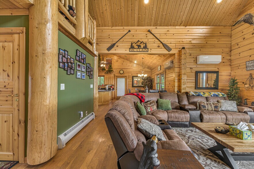 More Photos Of 1665 Whisper Ridge Rd, Ashton Hotel For Sale