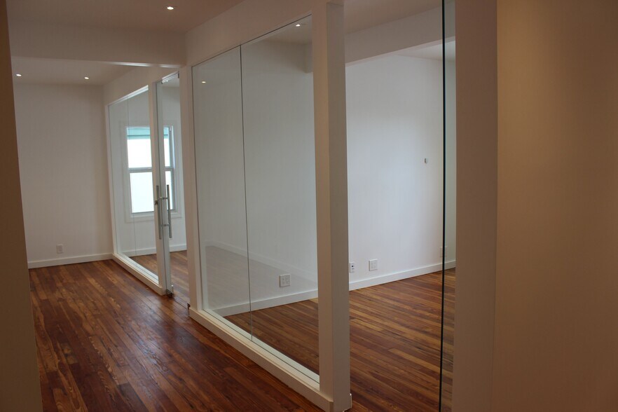 More Photos Of 525 Clematis St, West Palm Beach Office For Lease