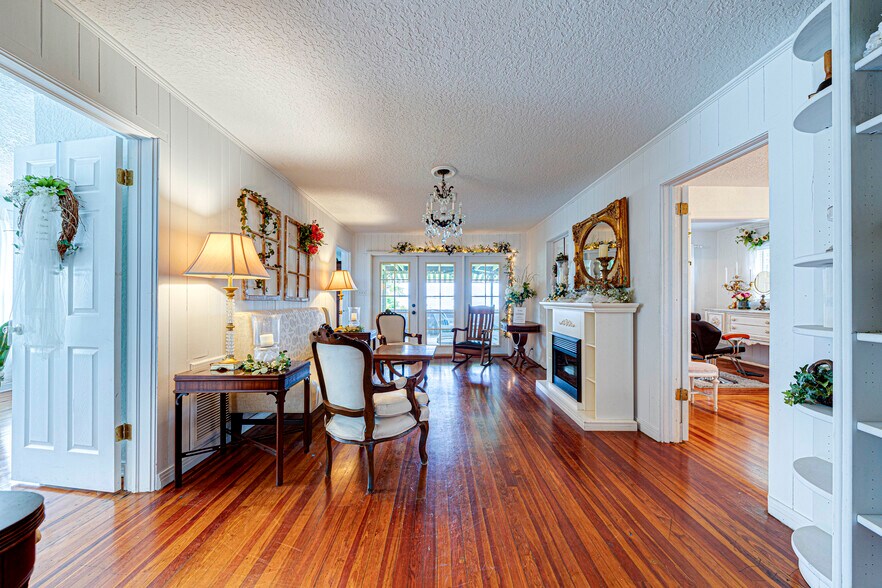 More Photos Of 4404 Edgewater Dr, Orlando Storefront Retail Residential For Sale