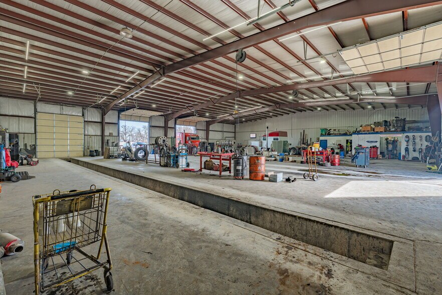 More Photos Of 4610 E Highway 199, Springtown General Retail For Sale