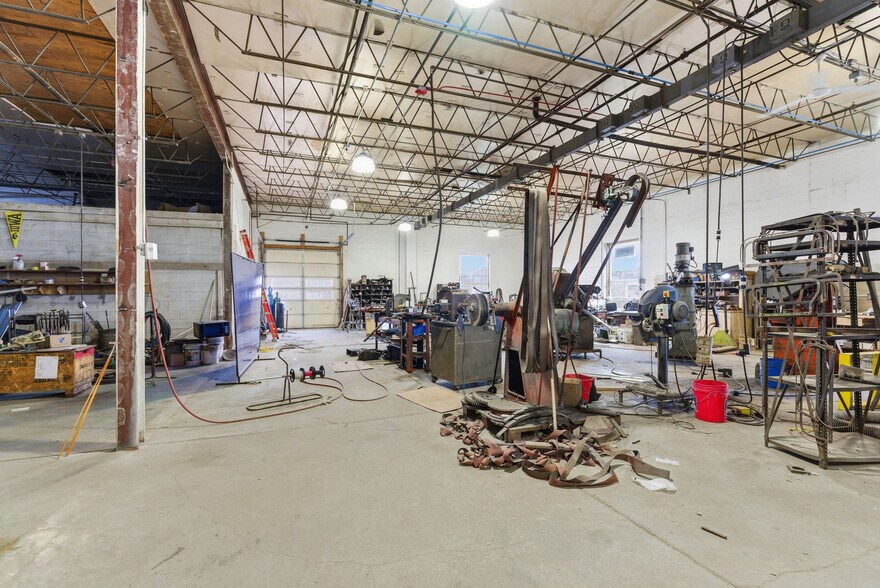 More Photos Of 3050 Wagner Rd, Waterloo Freestanding For Sale