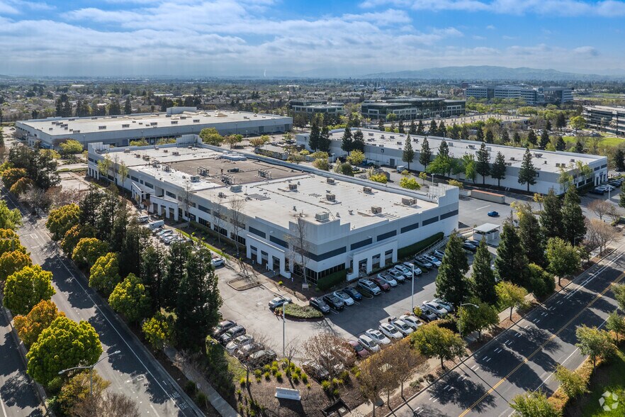 More Photos Of 5990-5996 Gleason Dr, Dublin Research And Development For Lease