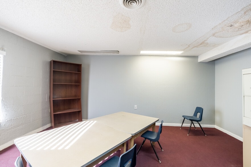 More Photos Of 1809 34th St, Lubbock Religious Facility For Sale