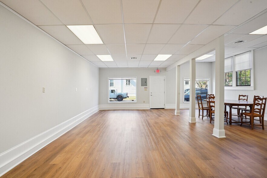 More Photos Of 4705 Iberville St, New Orleans Office For Sale