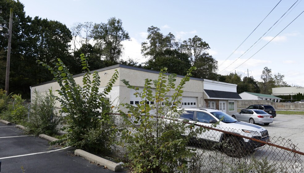 More Photos Of 154 Lancaster Ave, Malvern Auto Repair For Sale