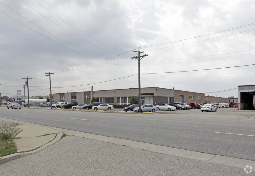 More Photos Of 5040 N River Rd, Schiller Park Manufacturing For Lease