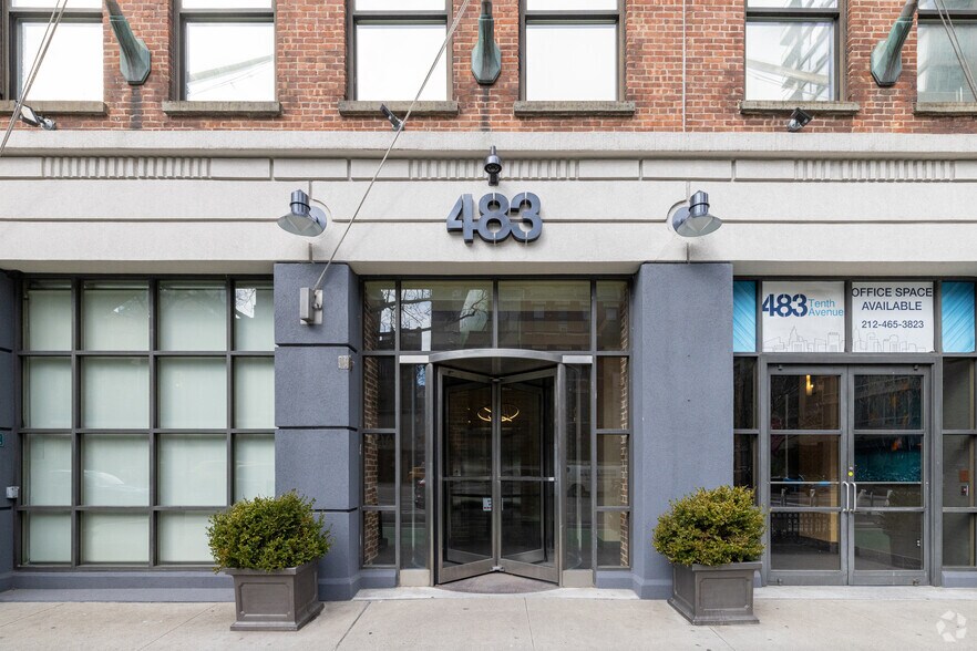 More Photos Of 483 Tenth Ave, New York Loft Creative Space For Lease