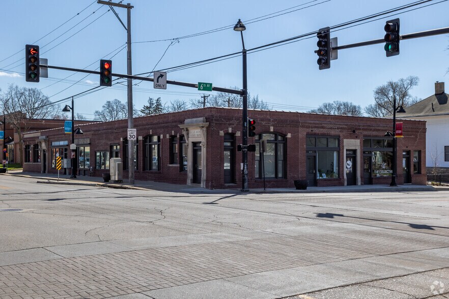 More Photos Of 3523 6th Ave, Des Moines Storefront For Sale