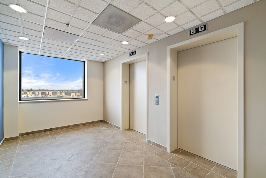 More Photos Of 4221 Walney Rd, Chantilly Office For Lease