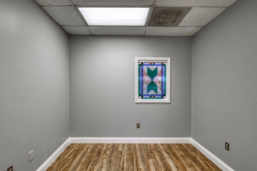 More Photos Of 5200 Park Rd, Charlotte Office For Lease