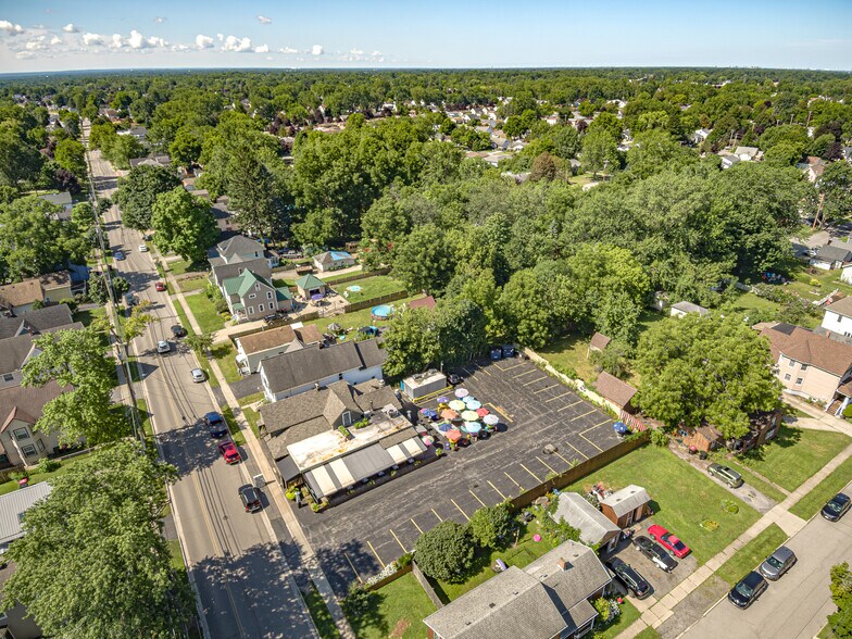 More Photos Of 99 Aurora St, Lancaster General Retail For Sale