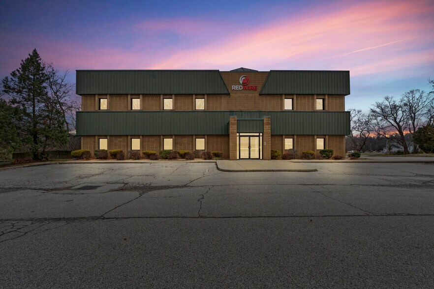 More Photos Of 7200 Highway 150, Greenville Office For Sale