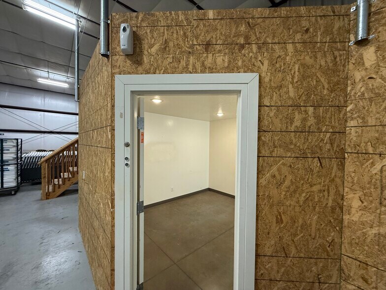 More Photos Of 1900 N 200 E, Spanish Fork Warehouse For Lease