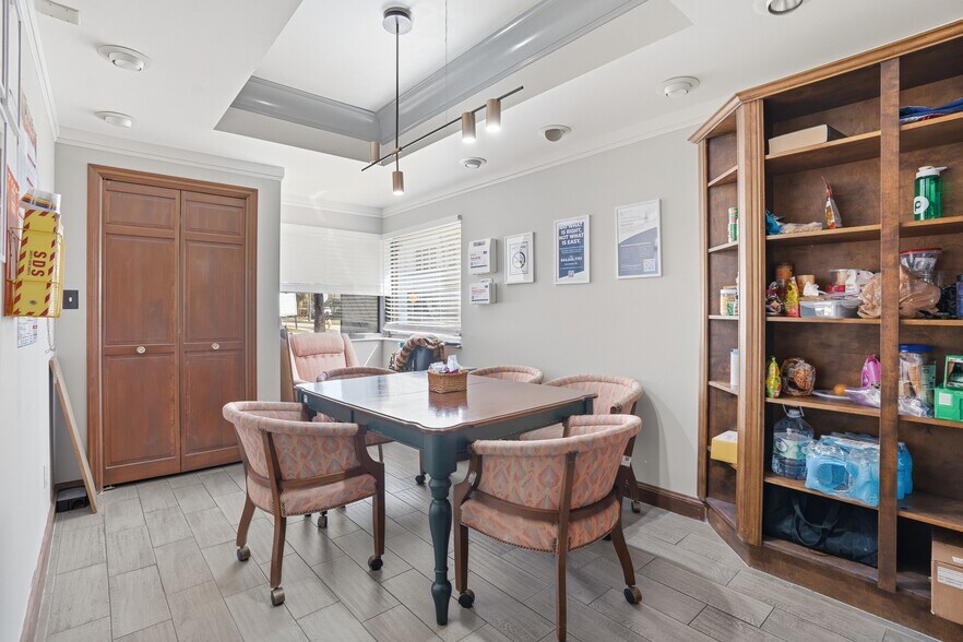 More Photos Of 906 S Fort Harrison Ave, Clearwater Medical For Sale