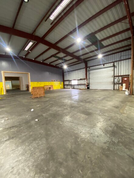 More Photos Of 74-5552 Kaiwi St, Kailua Kona Warehouse For Lease