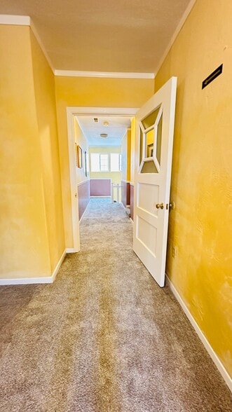 More Photos Of 2809-2815 Macdonald Ave, Richmond Office For Sale