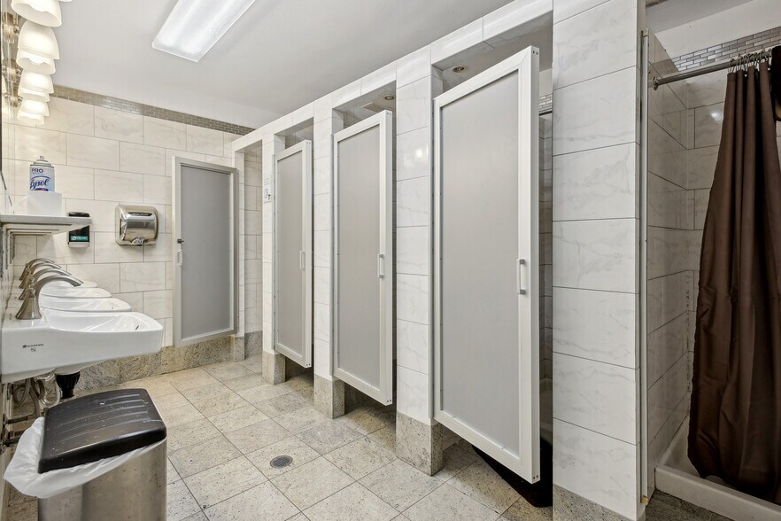 More Photos Of 236 W 72nd St, New York Office Residential For Sale