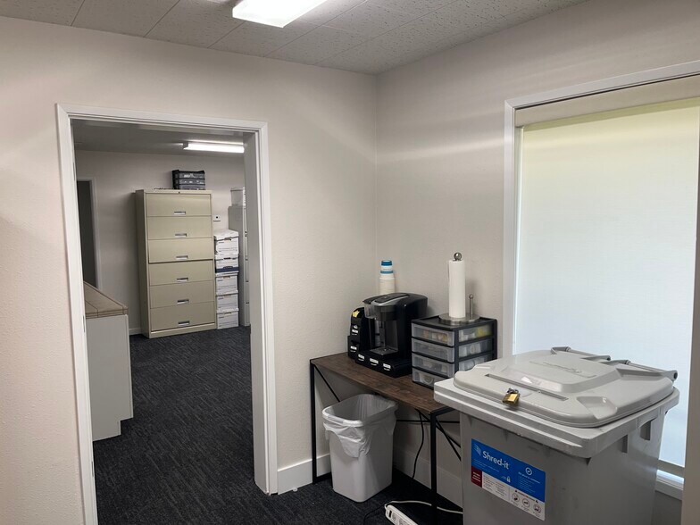 More Photos Of 12724 SE Stark St, Portland Medical For Sale