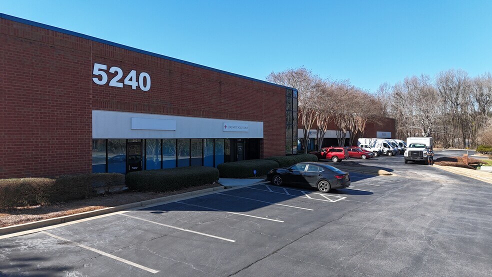 More Photos Of 5240 Snapfinger Park Dr, Lithonia Light Distribution For Lease
